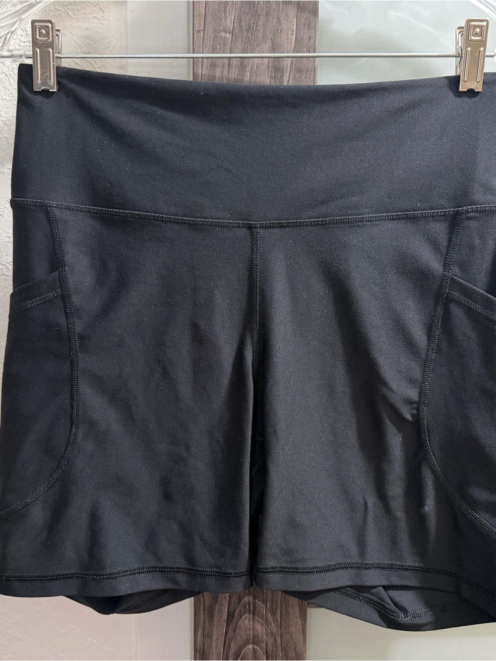 Old Navy Black Athletic Shorts with Side Pockets